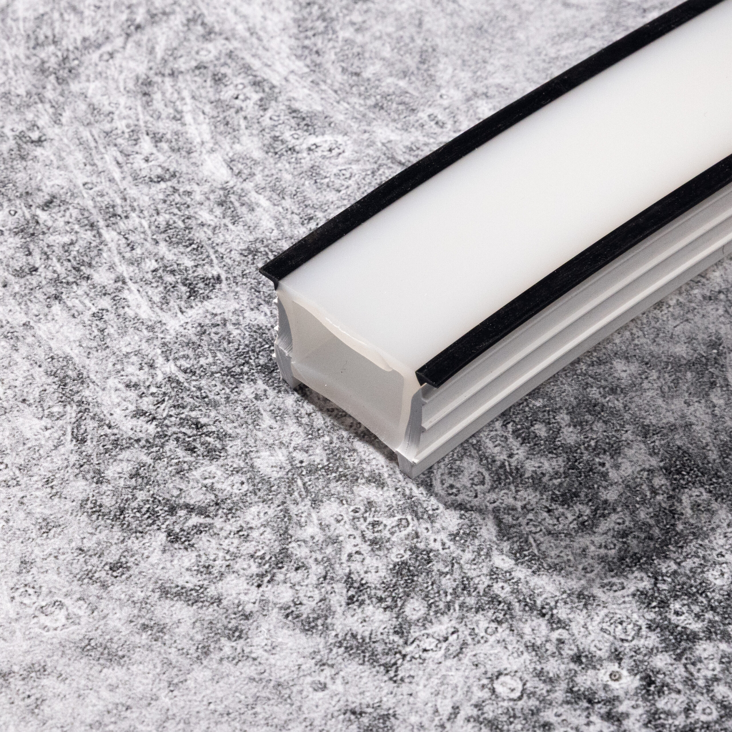 Black Edge, 30MM x 20MM, 30' Roll